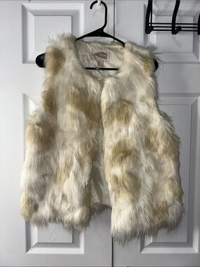 Forever 21 Cream and Tan Faux Fur Vest